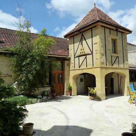 Bed and Breakfast Domaine Au Marchay Nojals-et-Clotte Esterno foto