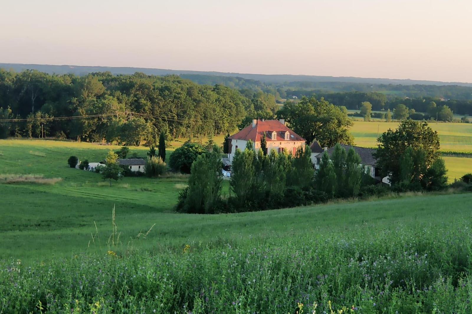 Bed and Breakfast Domaine Au Marchay Nojals-et-Clotte Esterno foto